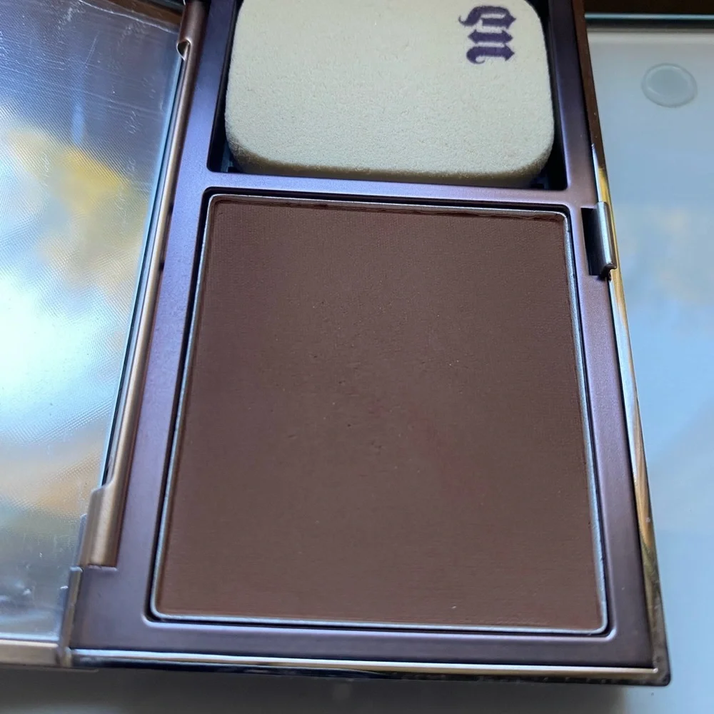 Urban Decay Naked Skin Ultra Definition Powder Foundation - Deep Neutral